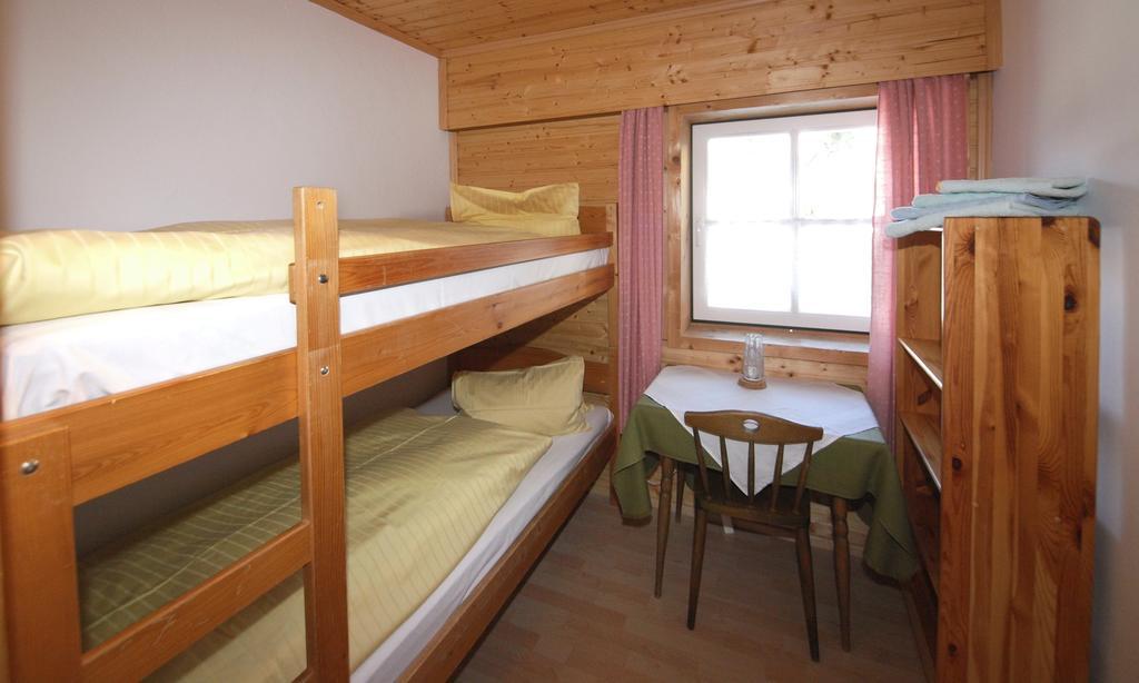 Gasthof Pesbichl Goldegg Kamer foto