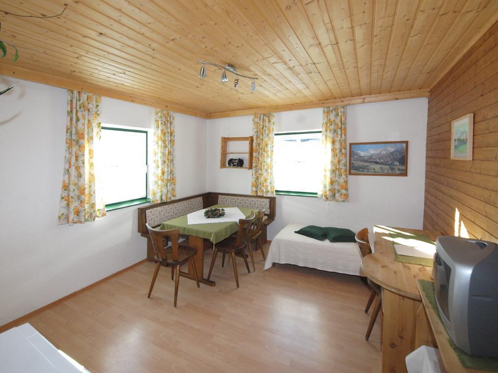 Gasthof Pesbichl Goldegg Kamer foto